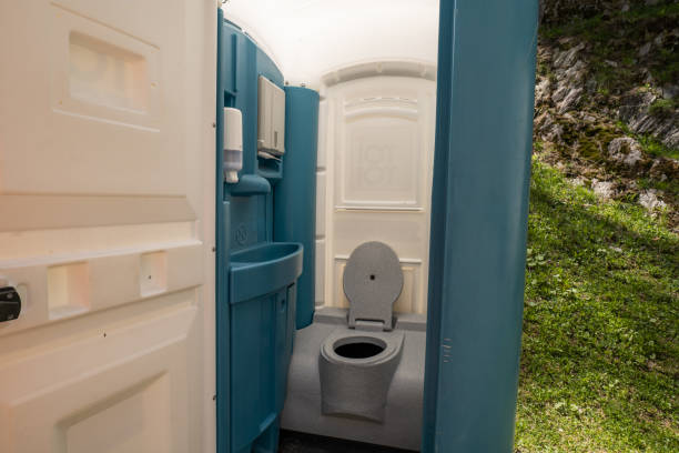 Best High-end porta potty rental  in Lakeland South, WA